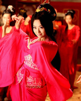 <a href='/s/xhh6174.html' target='_blank'><b>萧皇后</b></a> 从隋到唐几经转手的萧皇后做了半世女俘
