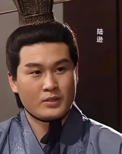 东吴第一名将陆逊:从战场传奇到晚节争议的命运转折