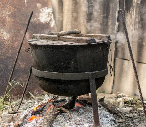 烟火人间:宋代铁锅与油脂的交响,炒菜如何走进寻常百姓家