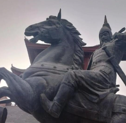 东汉名将耿恭:坚守西域宁死不屈,却两年后被汉章帝撵回老家之谜