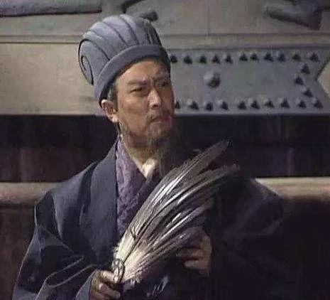 羽扇轻摇藏乾坤:诸葛亮手中羽扇的千年谜题