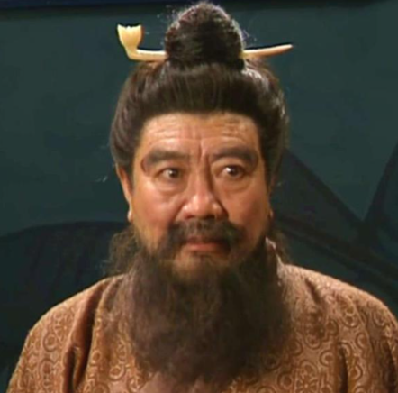 从演义恶徒到历史枭雄:董卓的双重镜像解构