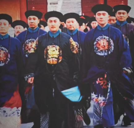 九子夺嫡风云散:雍正登基,八子悲歌