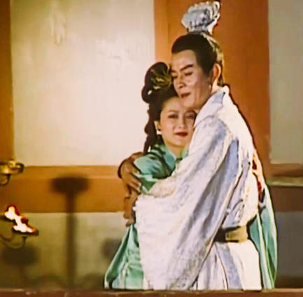 周瑜的冢中骨，小乔的镜中孤：历史上她只穿一次嫁衣