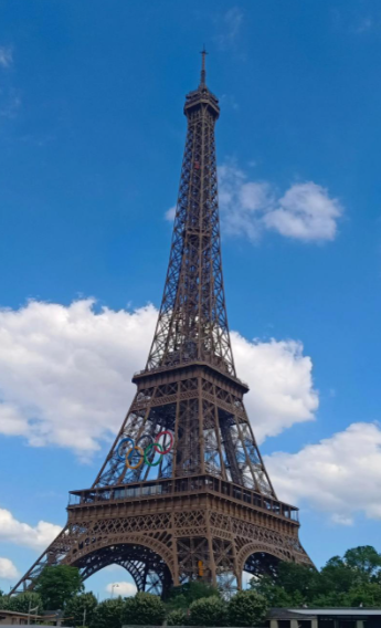 埃菲尔铁塔：工业奇迹背后的百年传奇