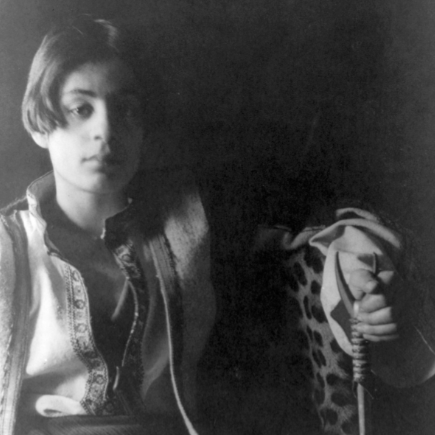 纪伯伦:跨越东西方的文学与艺术哲人