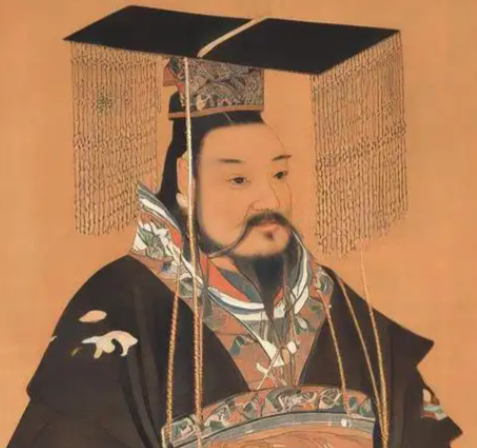问鼎之志：从楚庄王问鼎看春秋霸主的政治野心与权力博弈