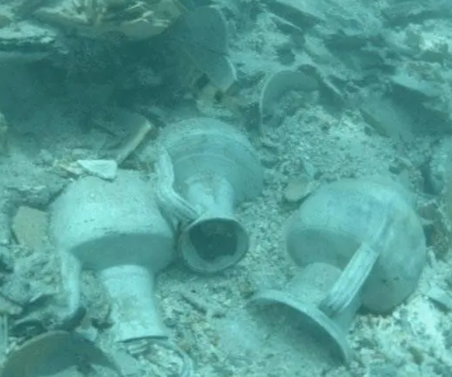 瓷海沉舟：出水瑰宝里的古代海外贸易壮歌