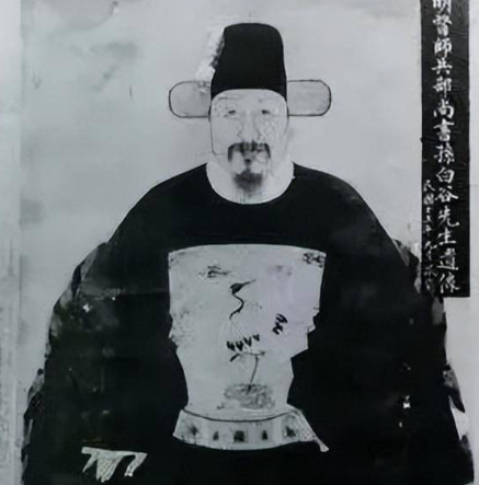 何福筑堡固防,筑牢北疆御敌屏障