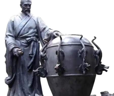 张衡募造地动仪洞察远方地震
