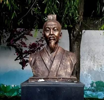 楚汉背后的“定海神针”萧何,托举大汉的崛起根基
